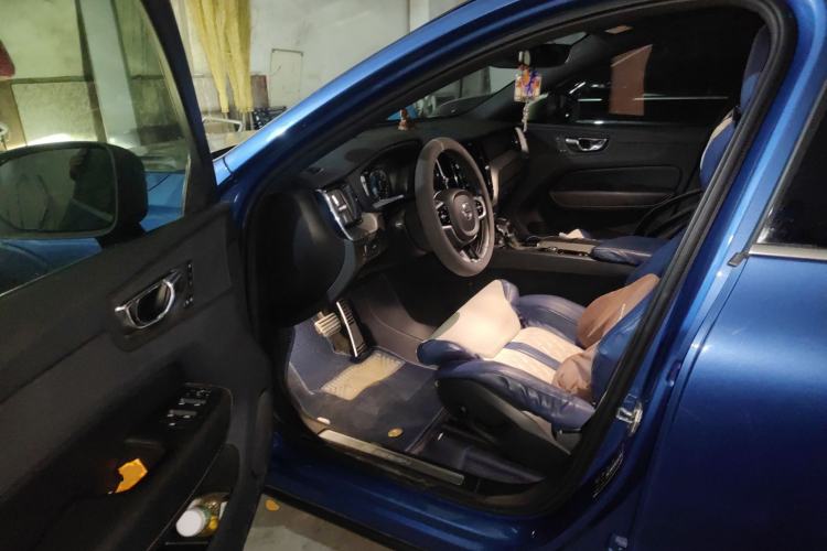 Used Volvo XC60 2019 T5 4x4 Zhiyuan Sport Edition China V Standard