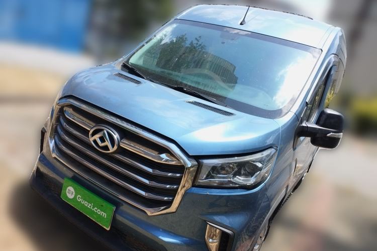Used SAIC MAXUS Xintu V90 2022 2.0T AMT Yunjie Front-Wheel-Drive Short Wheelbase High-Roof with Single Rear Tire and 6 Seats