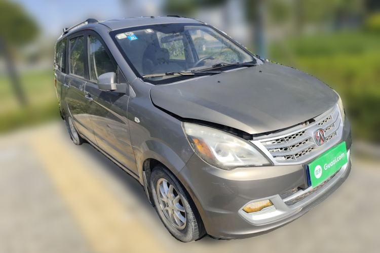 Used BAIC Weiwang M20 2014 1.5L Ultra-Luxury BJ415B Front Right 45 Deg