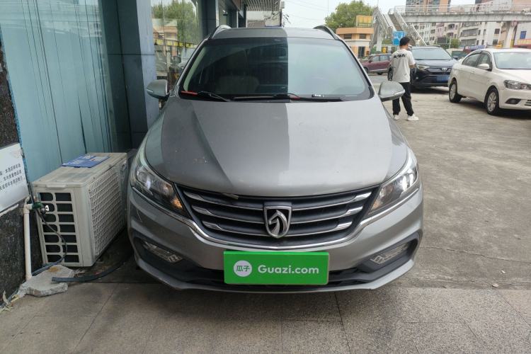 Used Baojun 310W 2017 1.5L Manual Luxury Edition China V