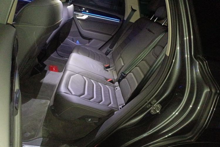 Used Volkswagen Touareg 2022 3.0 TSI Luxury Edition Black Diamond Sport Package