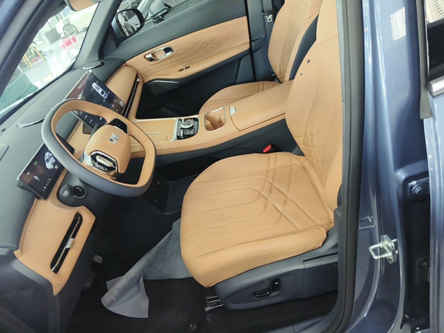 Geely Galaxy Xingjian 7 EM-i 2025 120km Navigator Edition — снимка 17