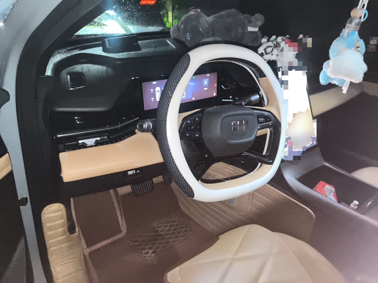 Geely Galaxy L6 2024 125km PLUS Dragon Edition — снимка 10