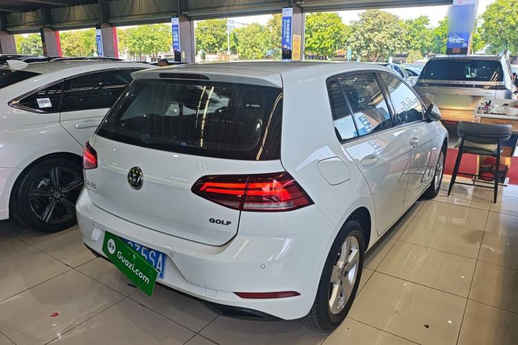 Used Volkswagen Golf 2018 1.6L Automatic Fashion Model