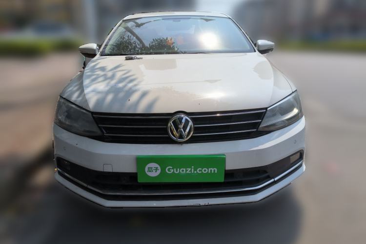 Used Volkswagen Sagitar 2015 230TSI Automatic Luxury Model Front