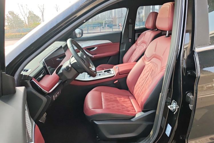 Used JETOUR X70 PLUS 2023 1.5T DCT Brave PLUS 5-Seater