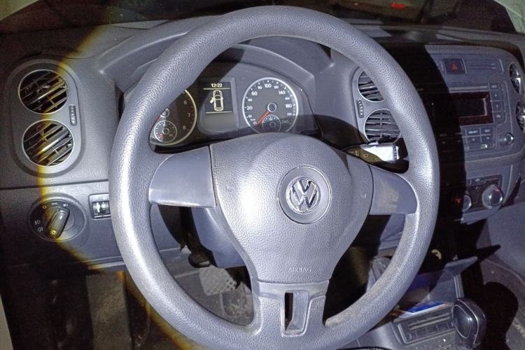 Used Volkswagen Tiguan L 2017 300TSI Automatic Two-Wheel Drive Silk Road Luxury Edition
