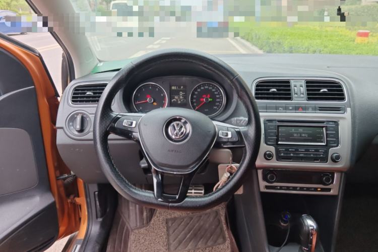 Used Volkswagen Polo 2014 1.6L Cross Polo Automatic Steering Wheel