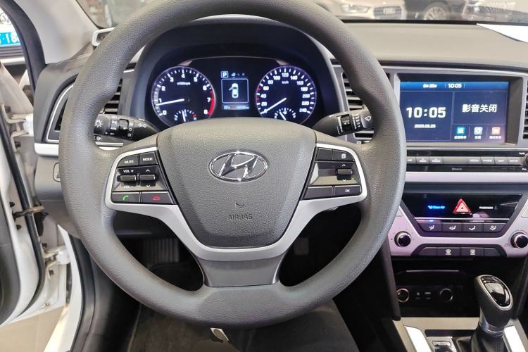 Used Hyundai Elantra (6th Generation / Lingdong) 2016 1.6L Automatic ZhiXuan – Elite Version Steering Wheel