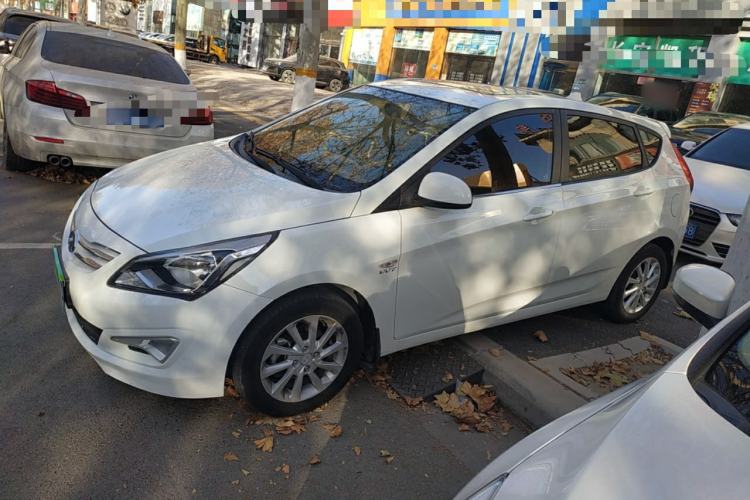 Used Hyundai Verna Ray 2016 1.4L Automatic Leading-Edge GLX Exterior 3