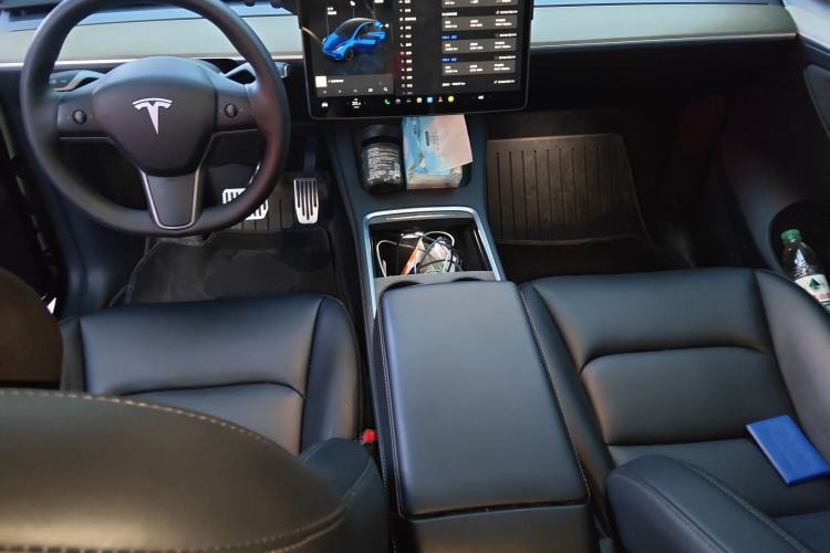 Used Tesla Model Y 2022 Revised Version Rear-Wheel Drive Center Console