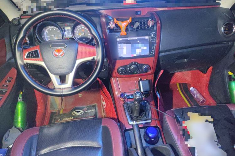 Used HYOSOW S3 2014 1.5L Comfort Version China IV Emission Standard Center Console