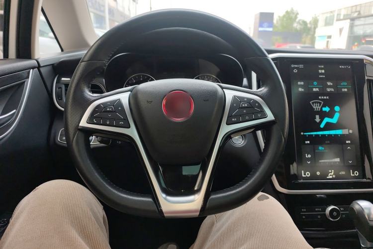 Used BYD Song MAX 2017 1.5T Automatic Smart Connect Prestige 7-Seater Steering Wheel