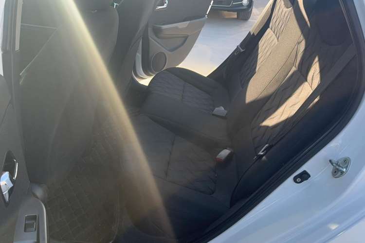 Used Kia K2 2012 Sedan 1.4L Automatic GLS Commemorative Edition
