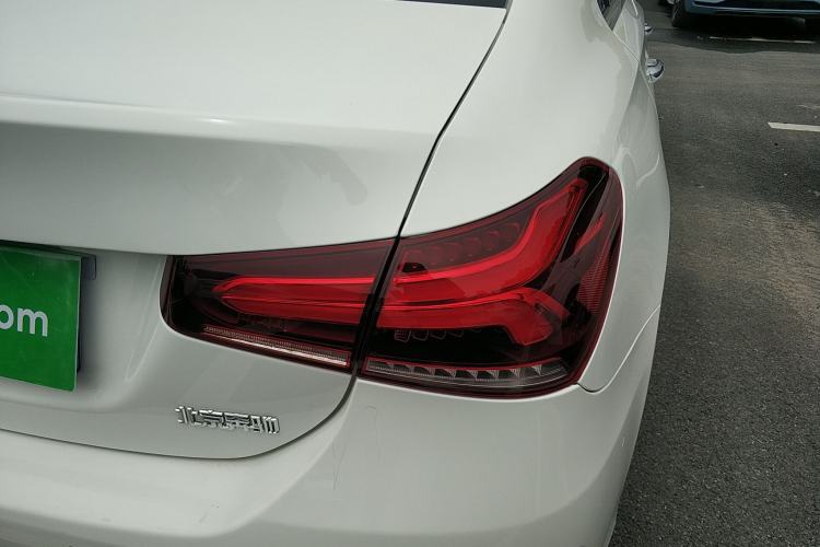 Used Mercedes-Benz A-Class 2022 Revised Version A 200 L Sport Sedan Fashionable Style Right Rear Taillight