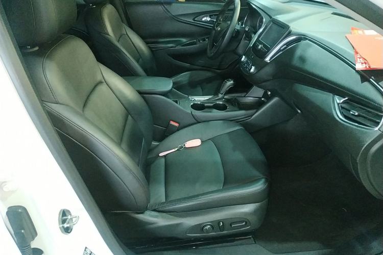 Used Chevrolet Malibu XL 2017 1.5T Automatic Ruichi Edition Right Front Seat