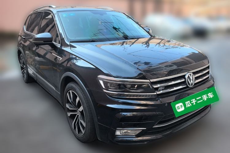 Used Volkswagen Tiguan L 2019 330TSI Automatic Two-Wheel Drive R-Line Flagship Model China VI Standard Front Right 45 Deg