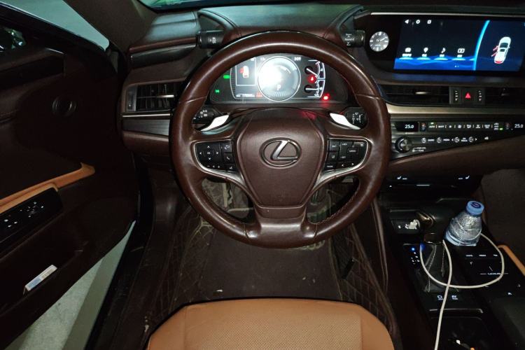 Used Lexus ES 2018 300h Premier Edition China V Standard