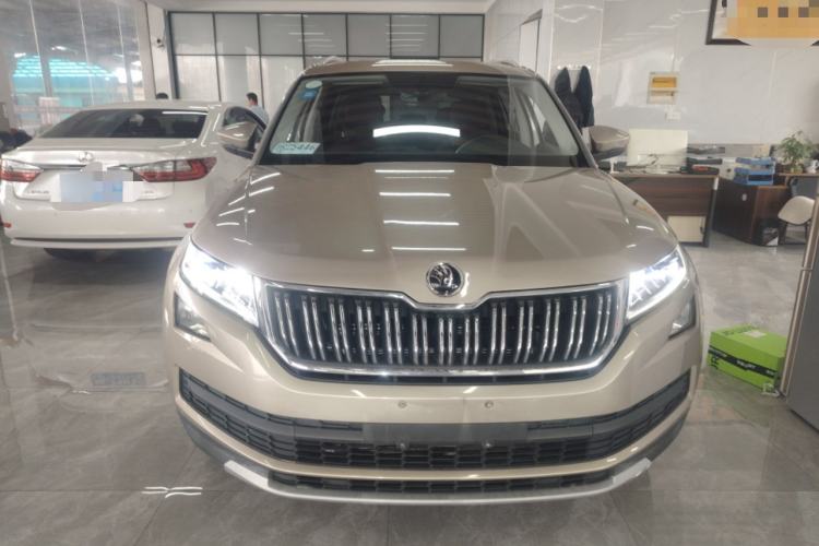 Used Skoda Kodiaq 2018 Facelifted TSI330 5-Seater Two-Wheel-Drive Luxury Enjoyment Edition Front