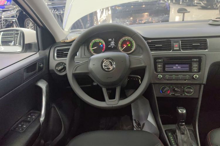 Used Skoda Rapid Spaceback 2018 1.6L Automatic Standard Edition
