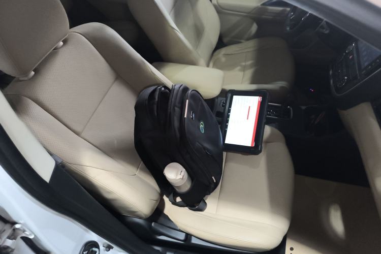 Used Mitsubishi Outlander 2016 2.4L 4x4 Elite Edition 5 Seats Right Front Seat