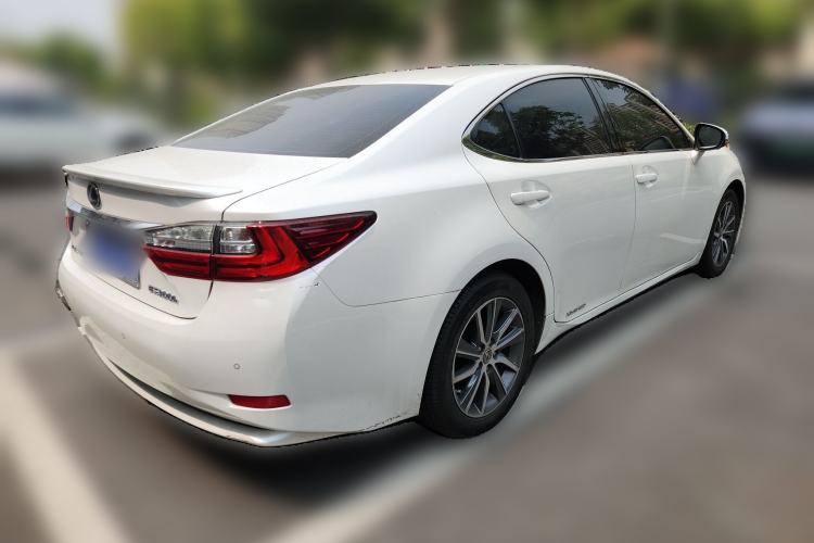Used Lexus ES 2015 300h Comfort Edition