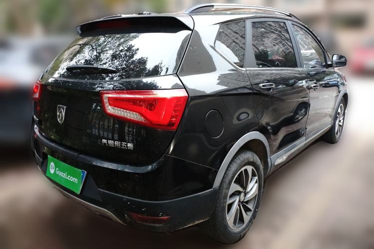 Used Baojun 560 2015 1.8L manual luxury version
