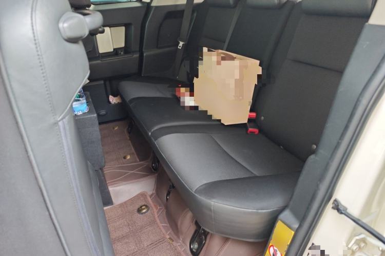 Used Toyota FJ Cruiser 
