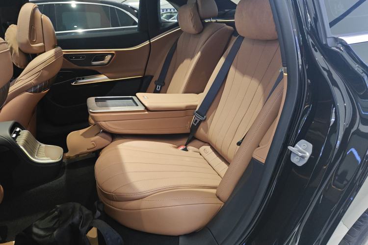 Used Mercedes-Benz E-Class 2025 Facelift E 300 L Fashion Edition
