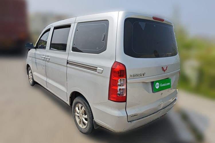 Used Wuling Hongguang V 2019 1.5L Enjoyment Version China VI LAR
