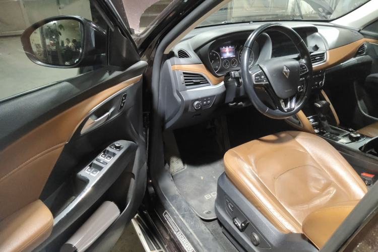 Used BORGWARD BX7 2016 28T 2WD Luxury Edition 7-seater
