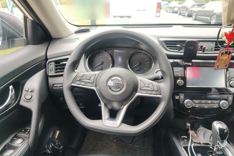 Used Nissan X-Trail 2017 2.5L CVT Leading Edition 4WD Steering Wheel