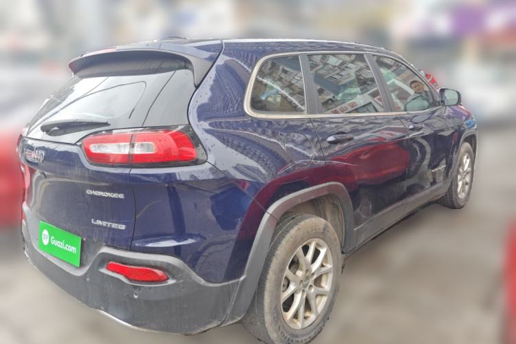 Used Jeep Cherokee 2017 2.0L Superior Edition