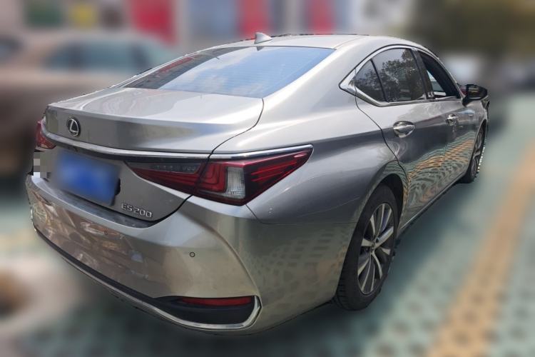 Used Lexus ES 2018 200 Excellence Edition China V Standard Rear Right 45 Deg
