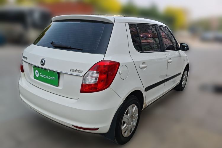 Used Skoda Fabia 2012 1.4L Manual Crystal Edition
