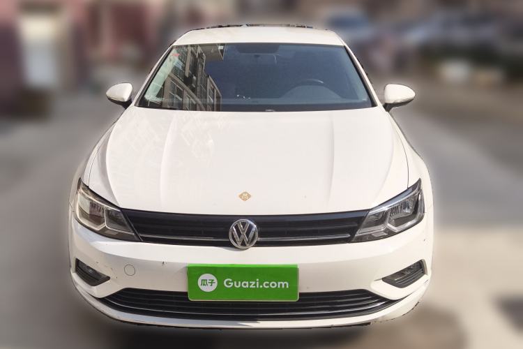 Used Volkswagen Lamando 2017 230TSI Manual Trend Edition
