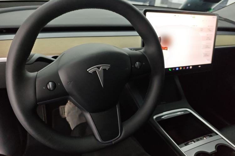 Used Tesla Model Y 2022 Revised Version Rear-Wheel Drive Center Console