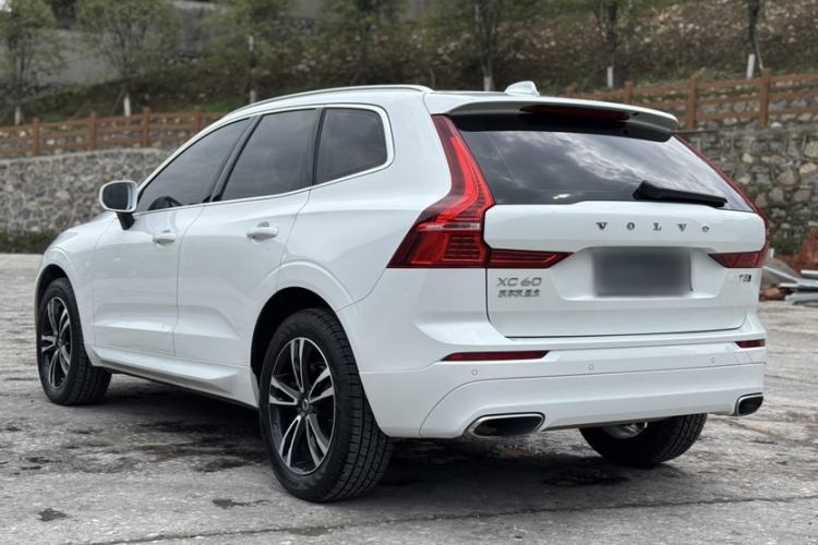 Used Volvo XC60 2019 T5 4x4 Smart Edition China V Standard
