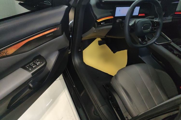 Used Lynk & Co 07 2024 EM-P 126 Long-Range Halo