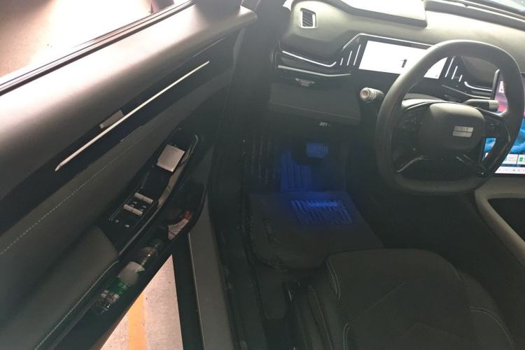 Used Geely Galaxy L6 2024 125km PLUS Dragon Edition
