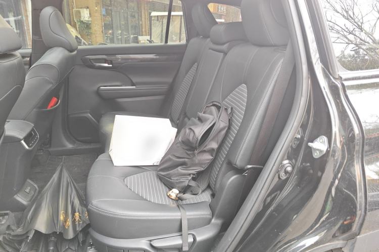 Used Toyota Crown Kluger 2021 2.5L HEV Four-Wheel Drive Premium Edition Left Rear Seat