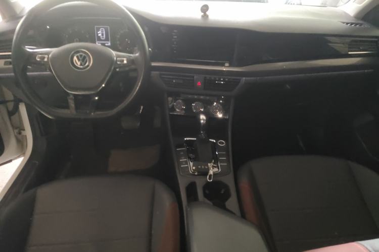 Used Volkswagen Bora 2021 1.5L Automatic Comfort Smart Connect Edition Center Console