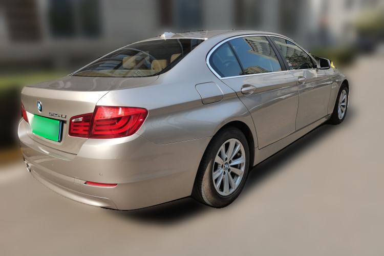 Used BMW 5 Series 2013 525Li Leading Model Rear Right 45 Deg