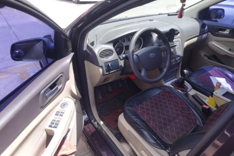 Used Ford Focus 2013 Sedan Classic 1.8L Manual Base Model
