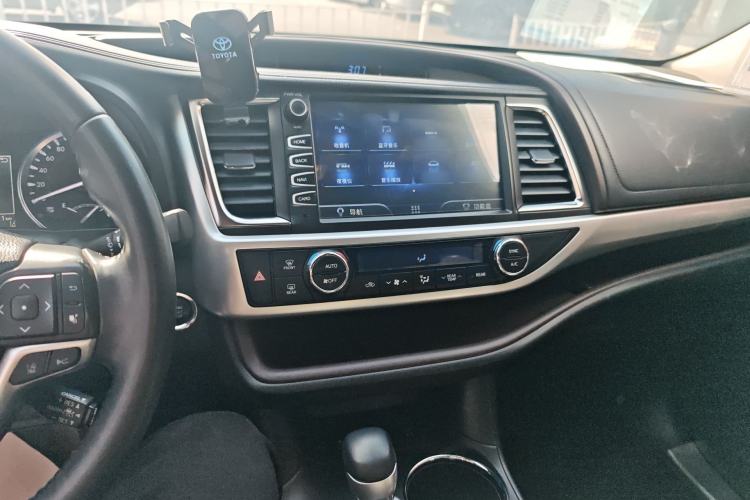 Used Toyota Highlander 2018 2.0T Four-Wheel Drive Luxury Edition 7 Seats China V Emission Standard