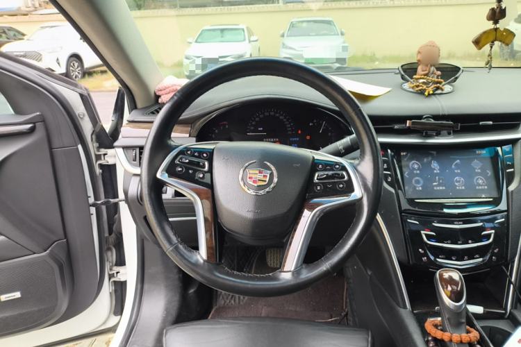 Used Cadillac XTS 2013 28T Luxury Model