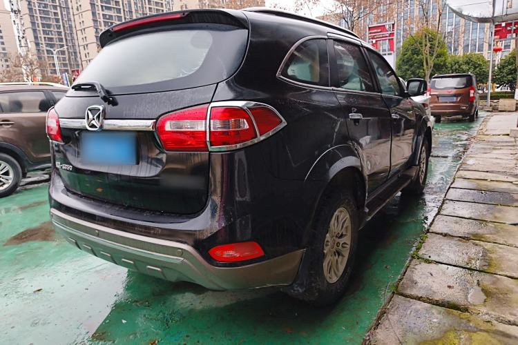 Used JMC Yusheng S350 2014 2.4T Automatic 2WD Diesel Luxury Version with Sunroof 5 Seats