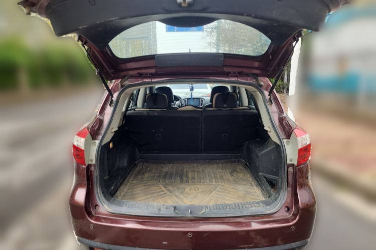 Used Venucia T70 2015 2.0L Manual RuiQu Version Trunk