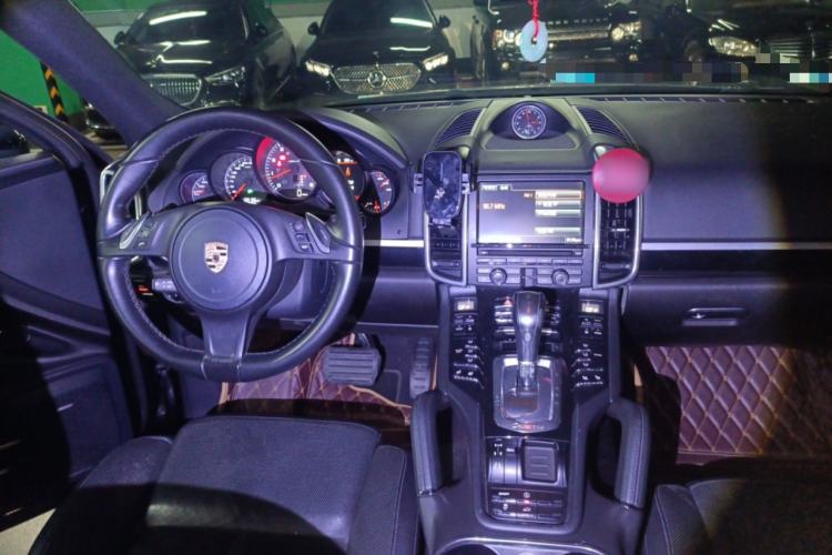 Used Porsche Cayenne  Steering Wheel