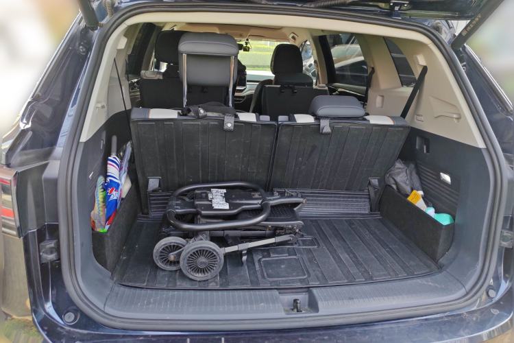 Used Volkswagen ID.6 CROZZ 2021 Long-Range PRO Edition Trunk